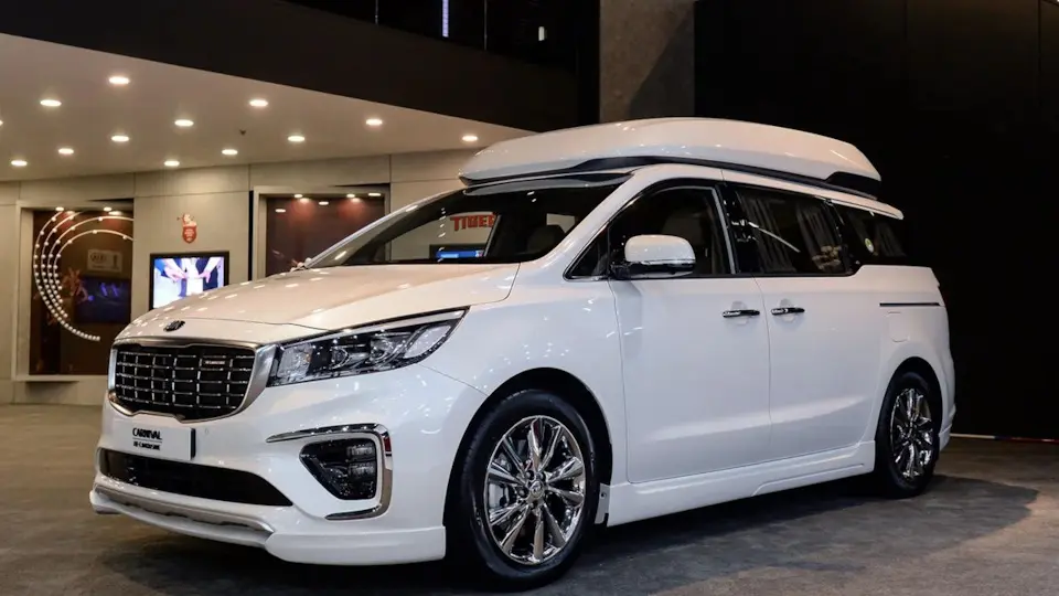 Kia Carnival for rent